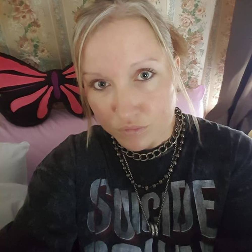 Meet your Posher, Becka